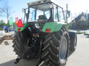 Gebruikte Deutz-Fahr DX 4.51 afgeleverd