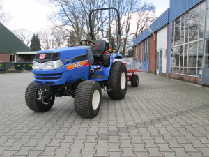 Iseki met kiepwagen afgeleverd