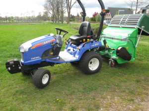 Iseki Tractor met een Peruzzo Koala maaier