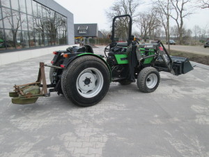 Gebruikte Deutz-Fahr DX 3.30 Smalspoor afgeleverd