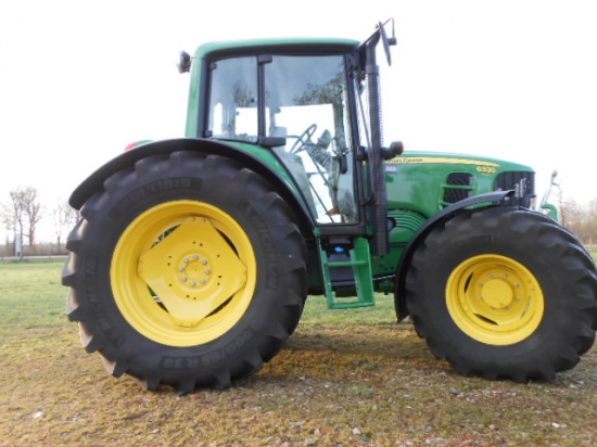 Afgeleverd John Deere 6330 premium