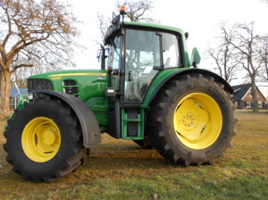 Afgeleverd John Deere 6330 premium