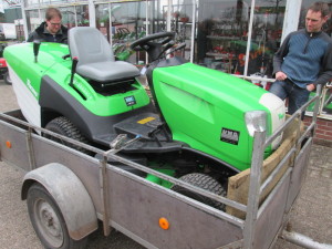 Aflevering tuin & park machines ook in volle gang