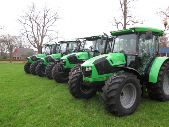 Nieuwe tractoren op voorraad !!