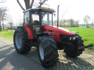 Same tractor klaar om te worden afgeleverd