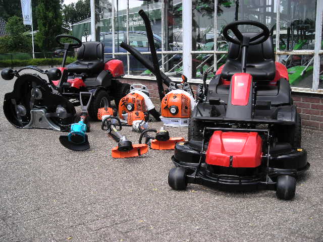 Afgeleverd Tuin en park machines