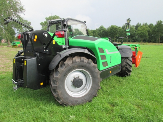 Demo Deutz-Fahr verreiker met Holaras 